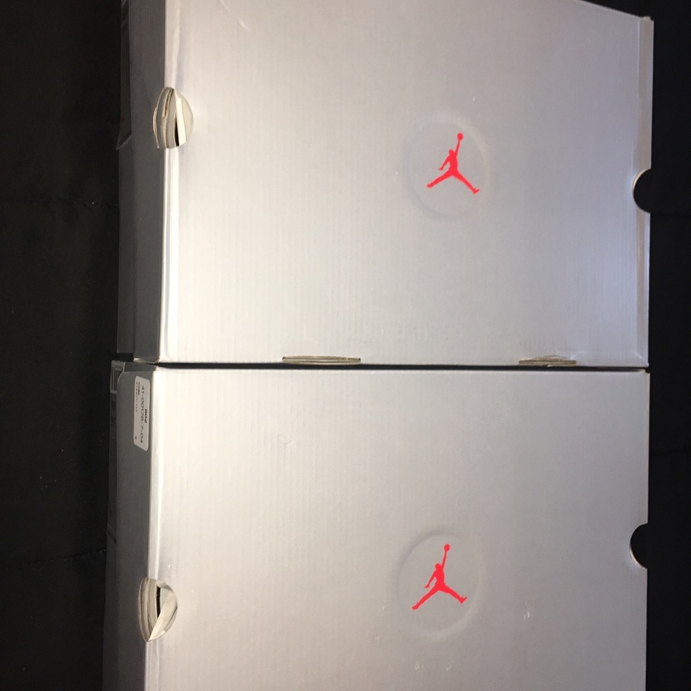 Hyper Royal Retro 13’s Size. 10 & 10.5 - Picture 3 of 8